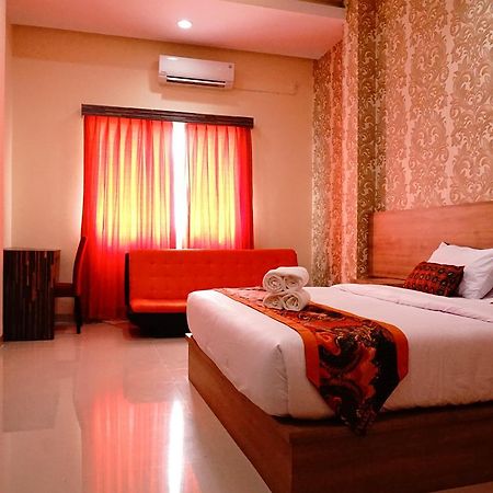 New D'Dhave Hotel Padang  Luaran gambar