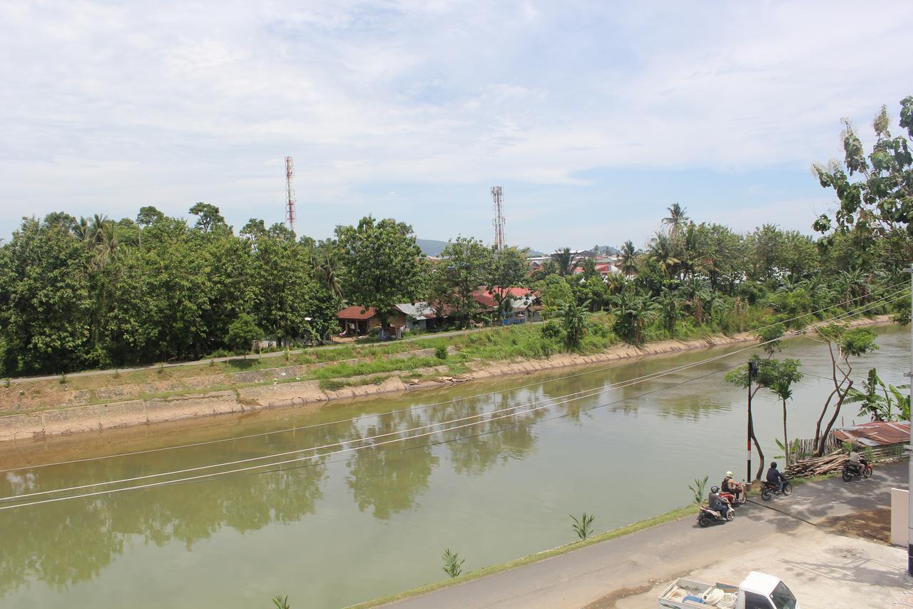 New D'Dhave Hotel Padang  Luaran gambar