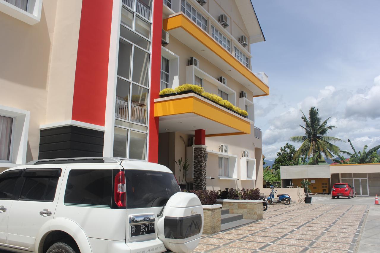 New D'Dhave Hotel Padang  Luaran gambar