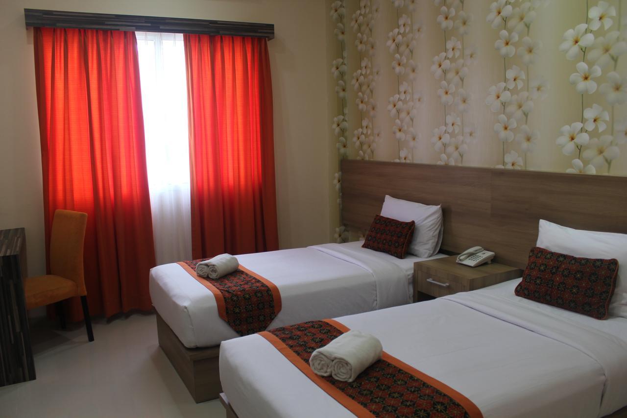 New D'Dhave Hotel Padang  Luaran gambar